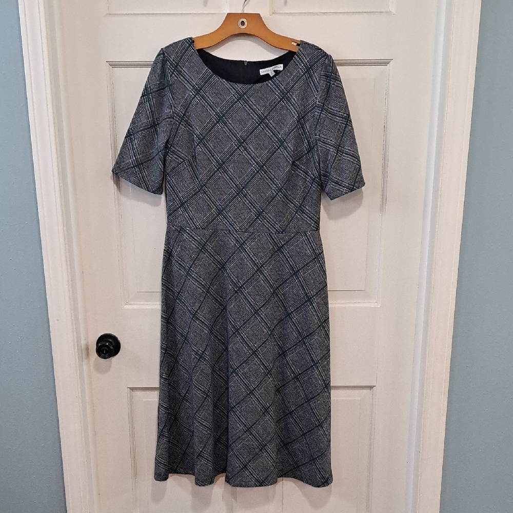 Sandra Darren Plaid Modest Comfy Fit & Flare Aline Classic Timeless Midi Dress